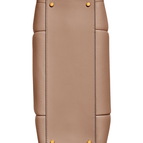 Elegant Tan Leather Tote Bag by Donna Karan - Picture 4 of 5